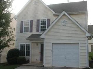 382 Village Knoll Dr, Lawrenceville, GA 30045