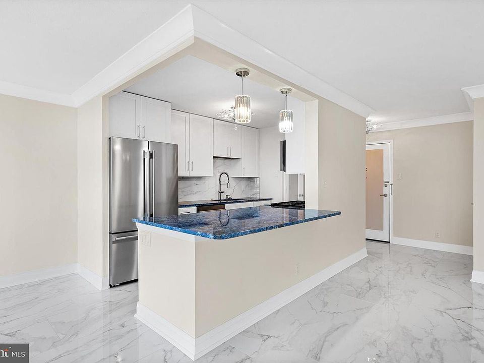 1st image of 2401 Pennsylvania Ave APT 1406