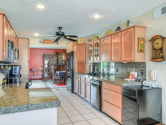 2nd image of 2901 E Cheryl Dr