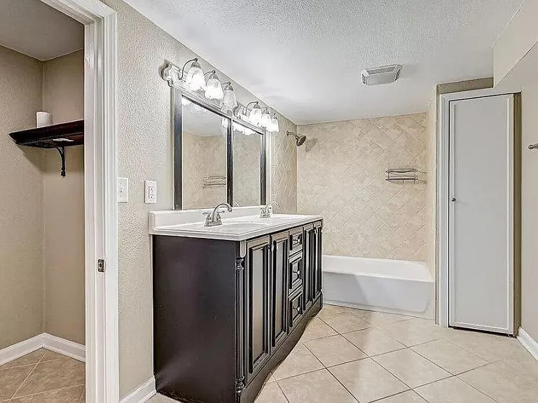 Upstairs bathroom.