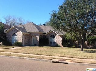 304 Windcrest Dr, Victoria, TX 77904