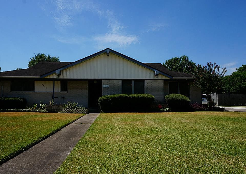 1st image of 7715 Dashwood Dr