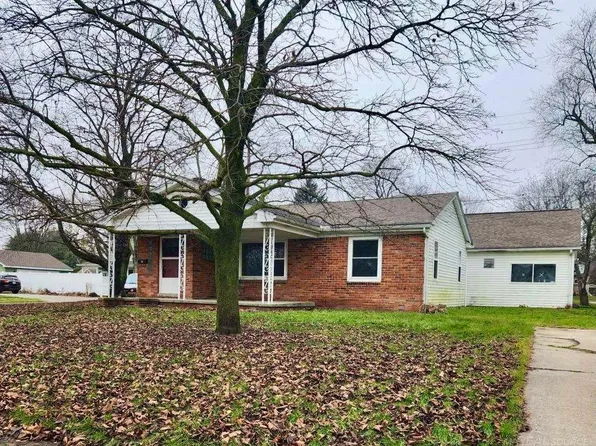 814 S 8th St, Saint Clair, MI 48079