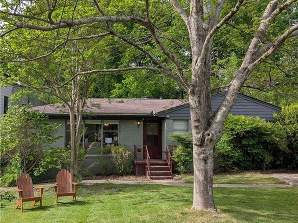 2706 Drew Valley Rd NE