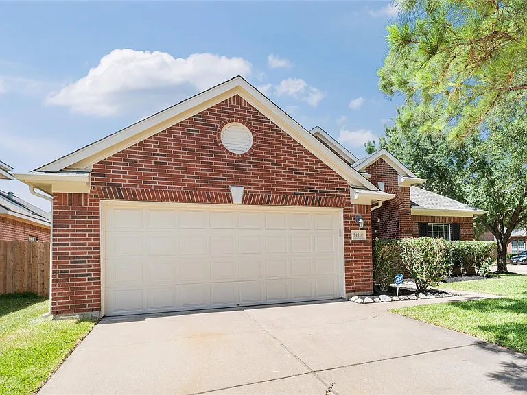 24910 Crystal Stone Ln — Photo 2