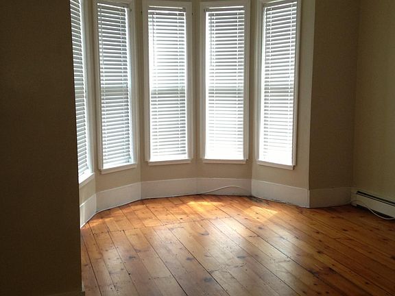 Bedroom 1 - King size