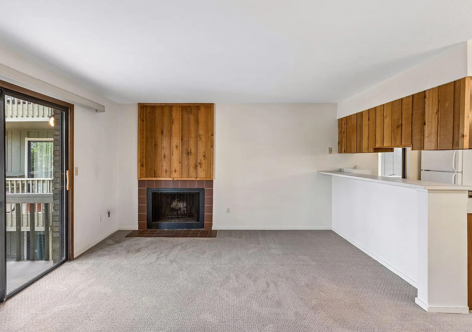 Charming 2B/2B Condo in Boulder - Available Now! — Photo 3