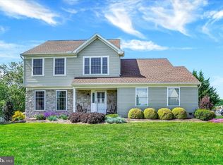 20 Olde Hickory Rd, Mount Wolf, PA 17347