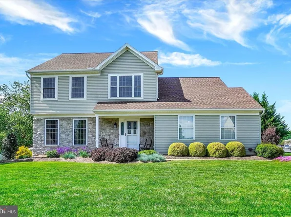 20 Olde Hickory Rd, Mount Wolf, PA 17347