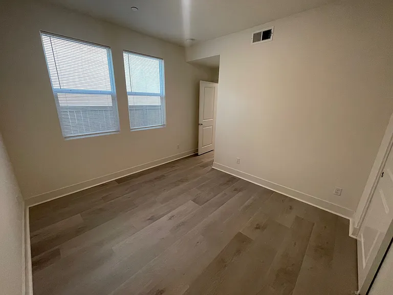 2398 Calle Grandon — Photo 12