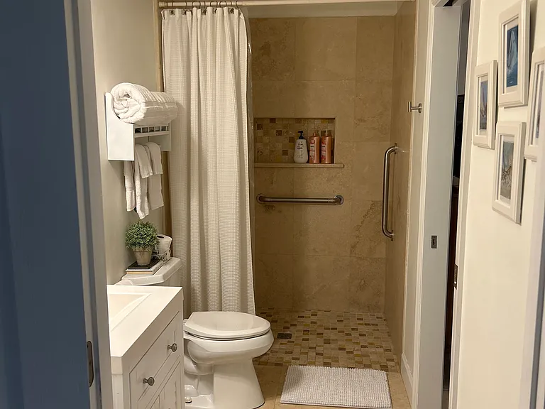 227 Georgia St #1B — Photo 11