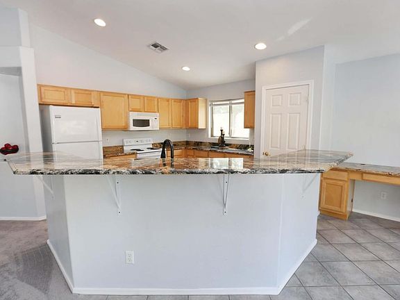 3rd image of 7225 S 43rd Dr