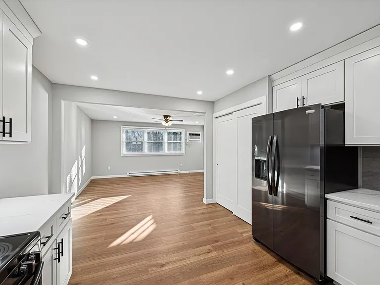 285 Stamets Rd #2 — Photo 10