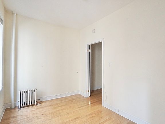 4th image of 28 Saint Nicholas Pl APT 1D
