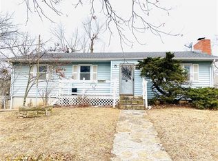 8550 Hilltop Rd, De Soto, KS 66018