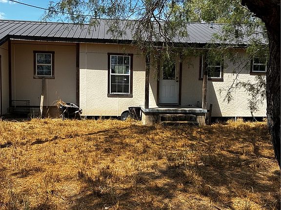2nd image of 104 Magnolia Hts