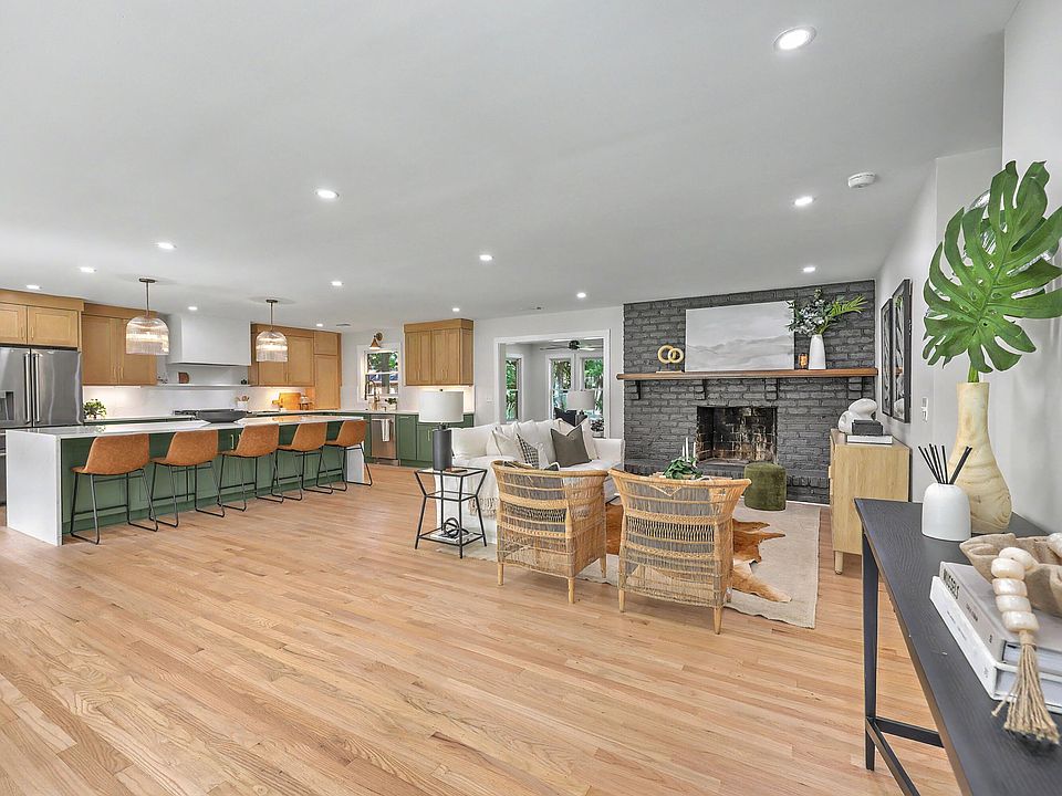 1st image of 1773 Huntington Dr
