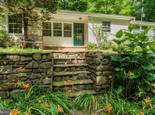 7137 Wilson Rd, Marshall, VA 20115