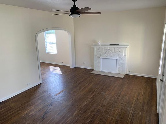 2nd image of 910 Topeka Blvd