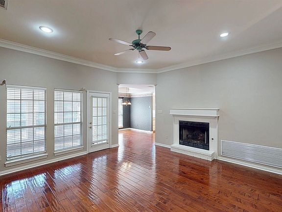 4th image of 725 Beth Dr