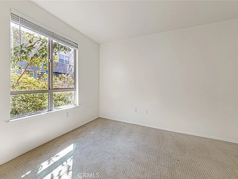 100 S Alameda #348 — Photo 21
