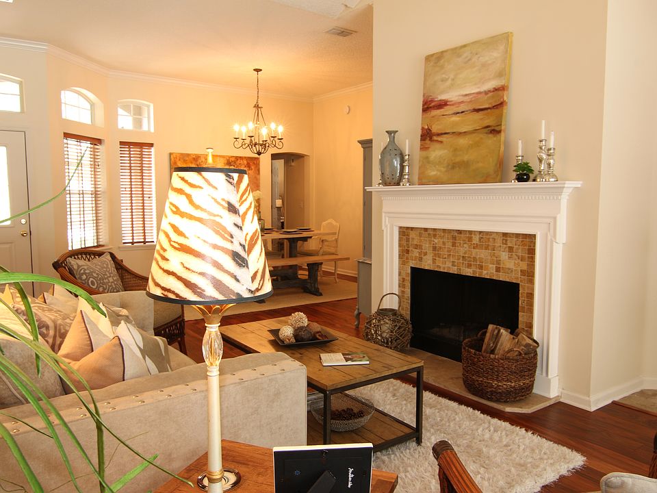 1st image of 665 Lake Stone Cir