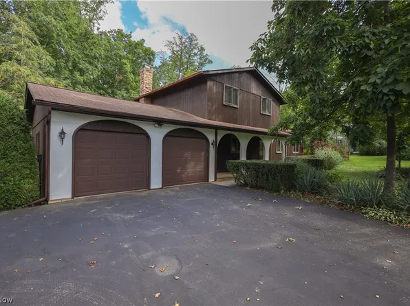 12253 Shiloh Dr, Chesterland, OH 44026