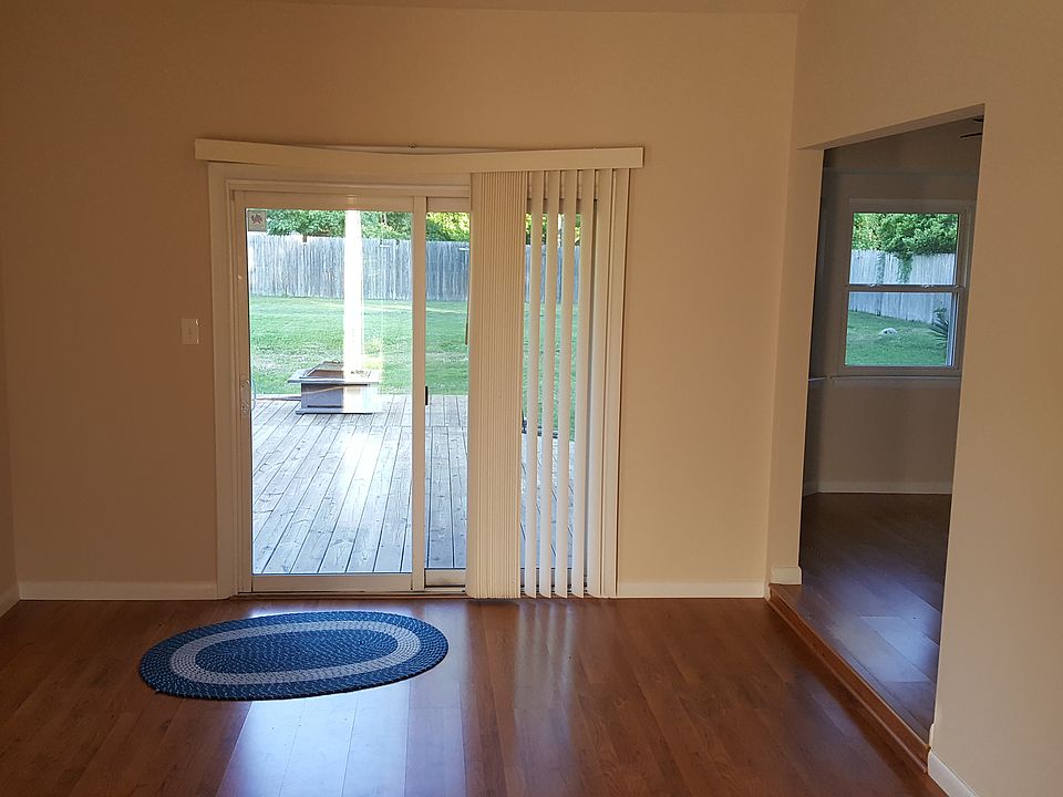 1st image of 5268 Bagpipers Ln