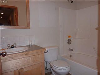 5th image of 13109 NE 52nd St