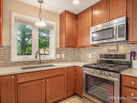 4th image of 2591 Bowenton Pl SW