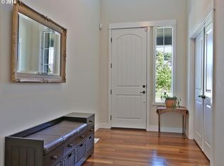 912 36th Pl, Forest Grove, OR 97116