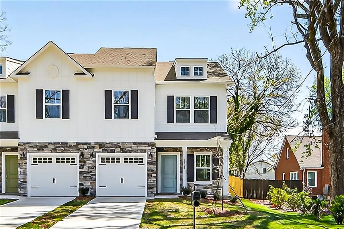 3 bed, 2.5 bath, 1634 sqft, $2,550 — Photo 3