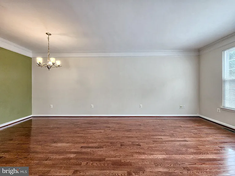 13906 Gothic Dr — Photo 12