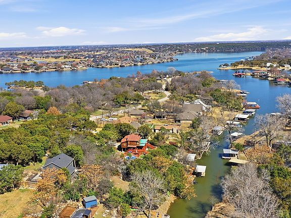 4th image of 1205 Comanche Cove Dr