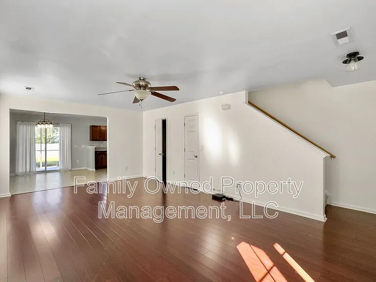 100 Salem Creek Dr — Photo 9