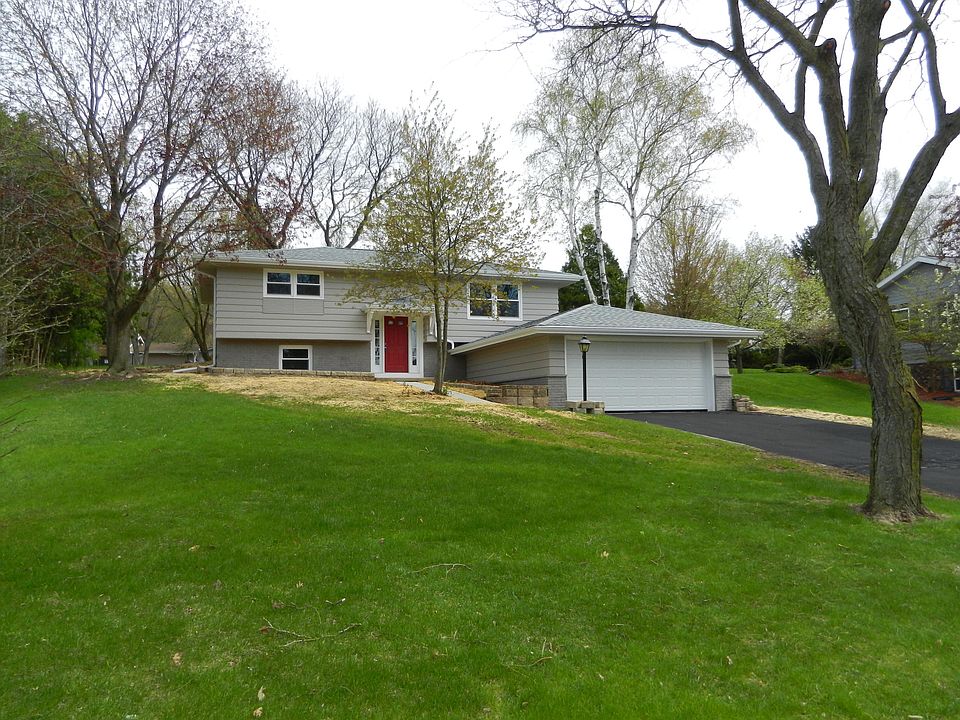 1st image of 625 Oxford Dr
