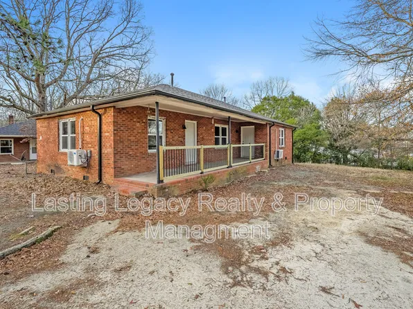 908 Marsh St, Thomasville, NC 27360