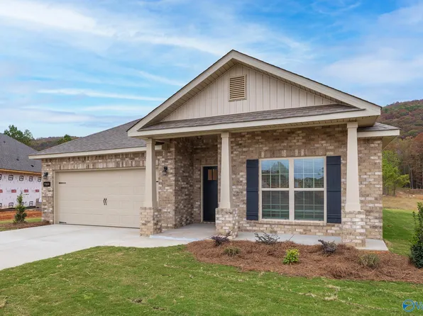 9104 Ohms Cir SE, Owens Cross Roads, AL 35763