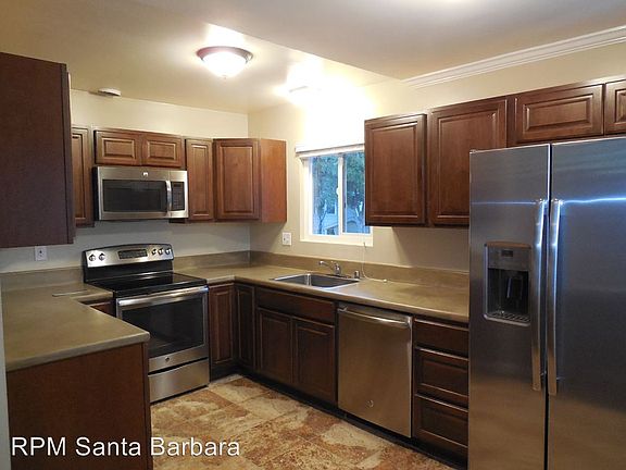 3rd image of 622 W Arrellaga St APT D