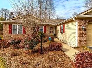 55 Saint Andrews Dr, Etowah, NC 28729