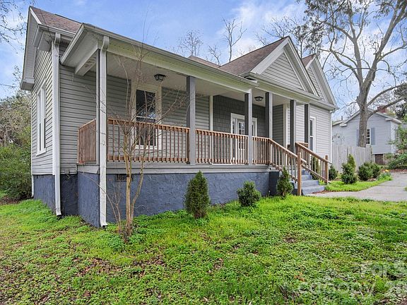 2nd image of 136 E Lacy St