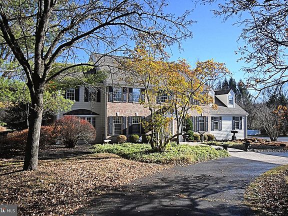 4th image of 4 Pine Heritage Dr