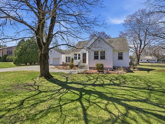 3rd image of 182 Lockhouse Rd