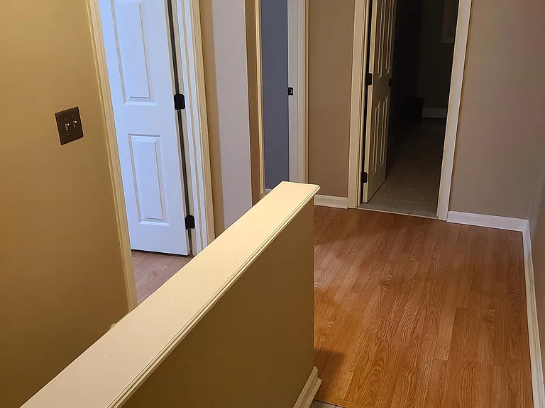 151 Kenyon Ave — Photo 2