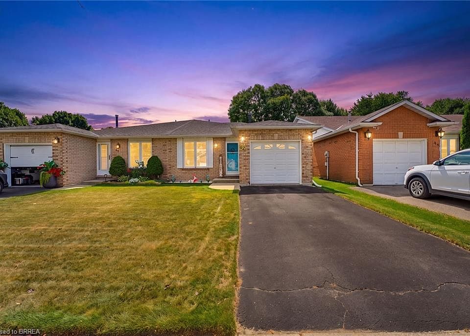 1st image of 42 Buchanan Cres