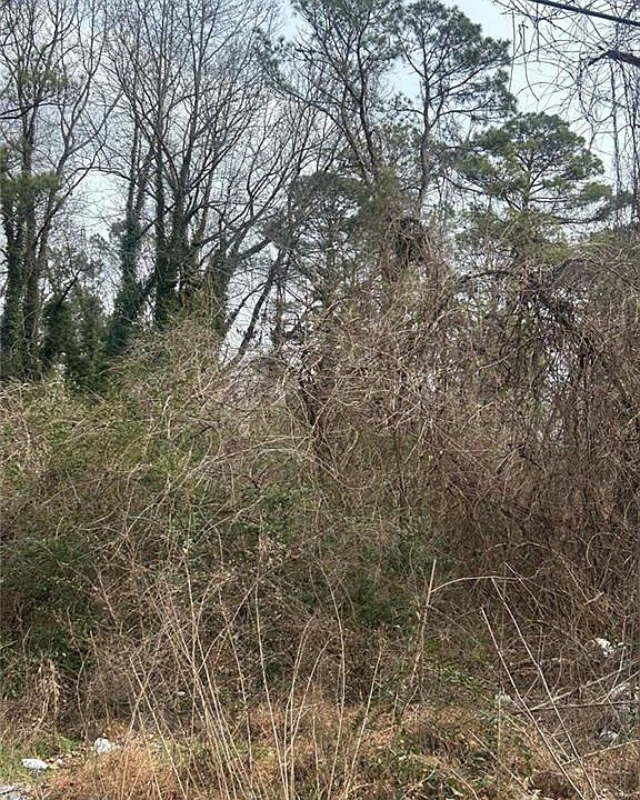 1st image of 4581 White City Rd