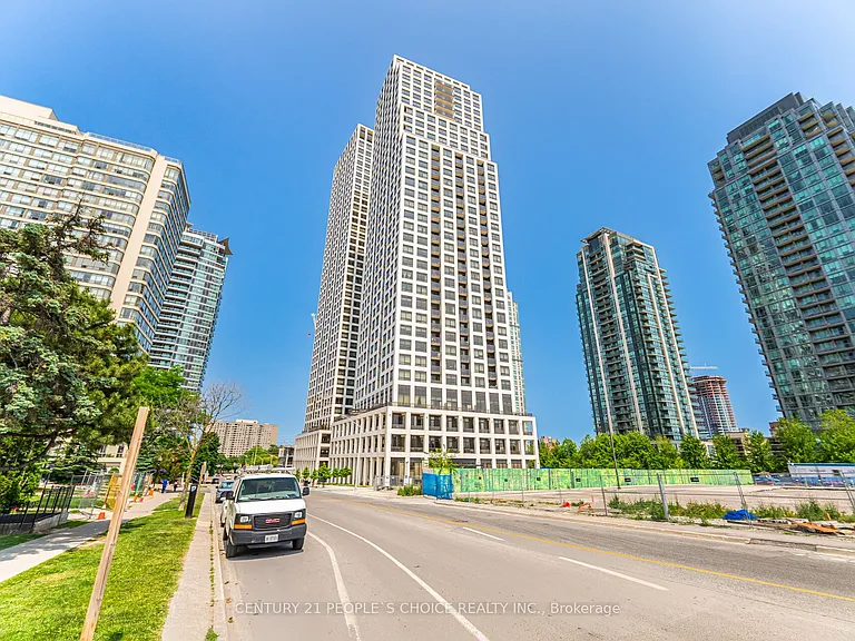 36 Elm Dr W #606 — Photo 1