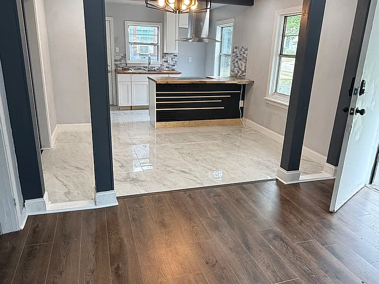 1240 18th Way SW — Photo 2