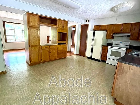 3rd image of 1233 Collins Hwy #2