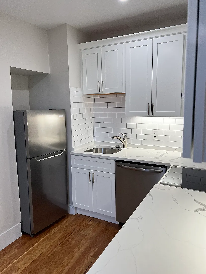 2 bed, 1.0 bath, 900 sqft, $4,250 — Photo 1